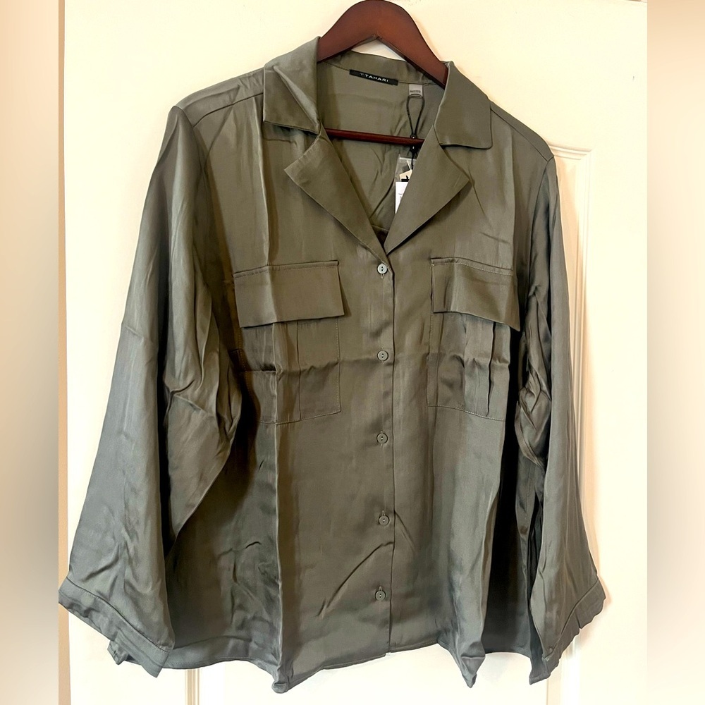 NEW! T Tahari Airflow Boxy Long Sleeve Camp Blouse Women’s Size 3X
